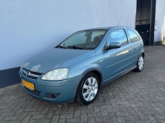 Opel Corsa - 1.2-16V Silverline - Airco - Trekhaak - LMV