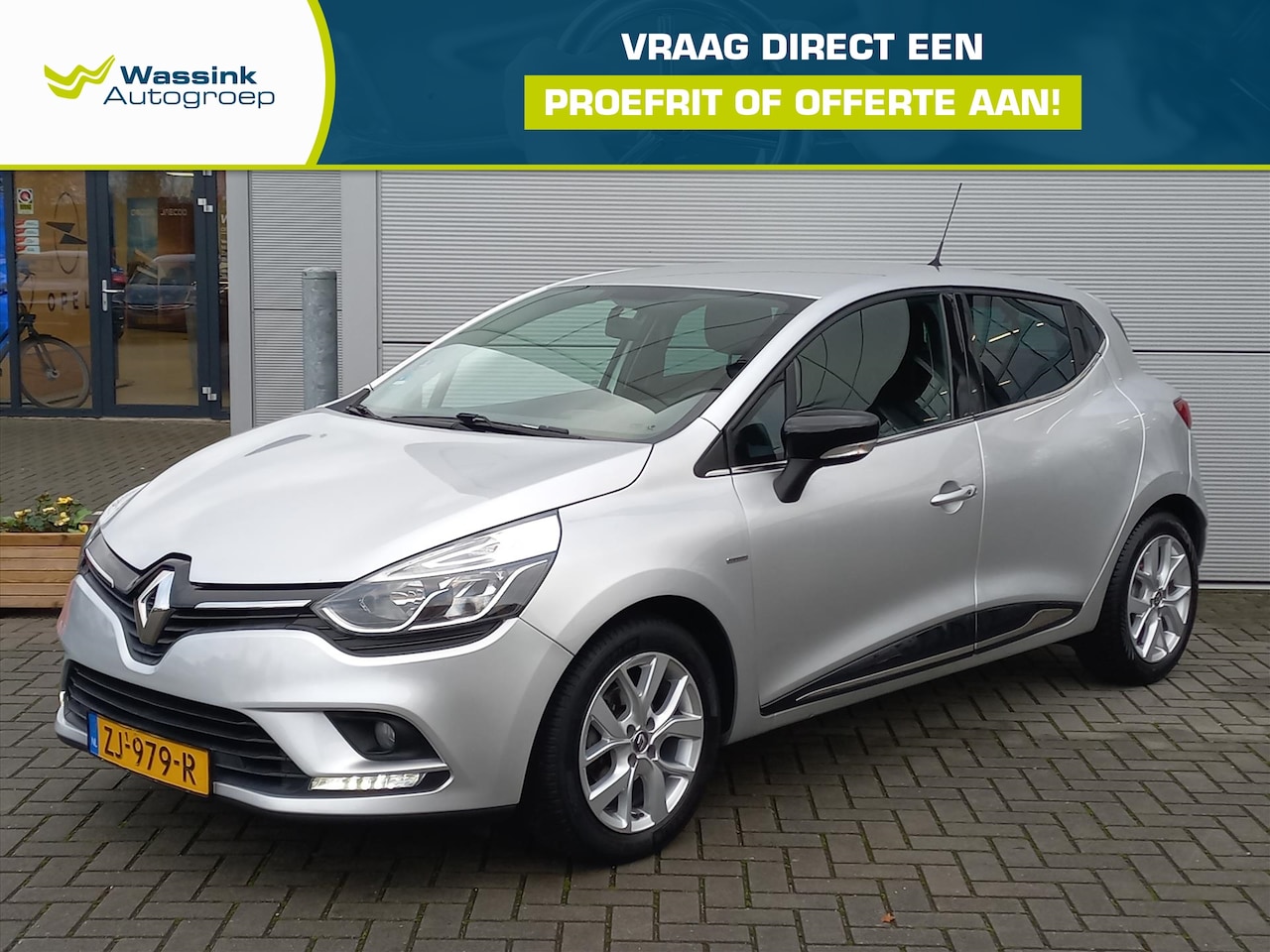Renault Clio - TCe 90pk Limited | Airconditioning | Navigatie | Lm velgen | Cruise control | Parkeersenso - AutoWereld.nl
