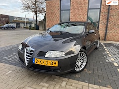 Alfa Romeo GT - 2.0 JTS Distinctive