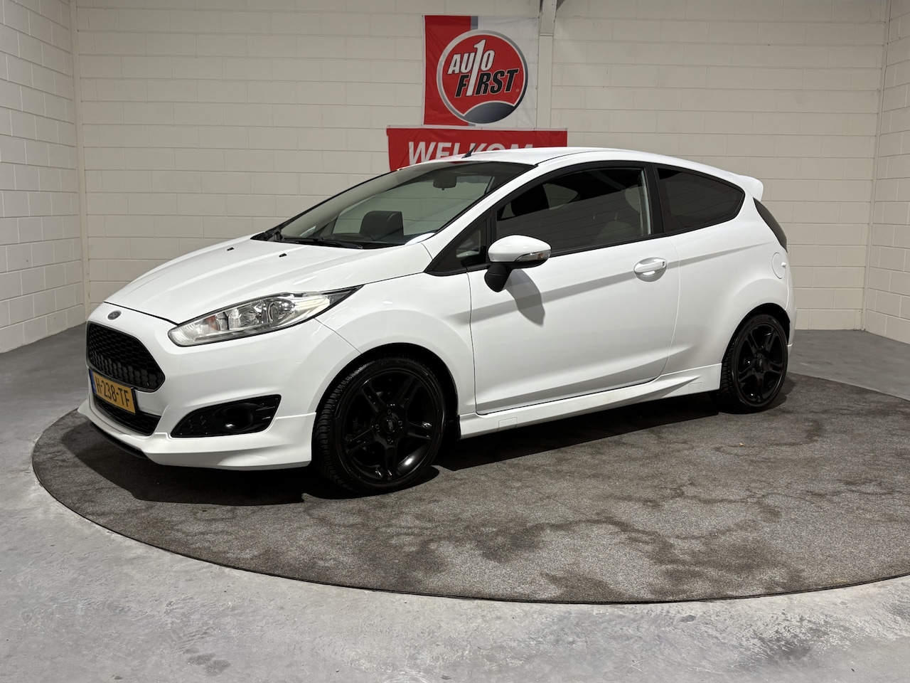 Ford Fiesta - 1.0 EcoBoost Sport 1.0 EcoBoost Sport, Distr riem vervangen, Climate, Carplay, 16 inch All season, Frisse aut - AutoWereld.nl
