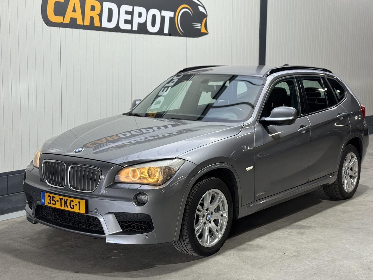 BMW X1 - xDrive28i Business - AutoWereld.nl