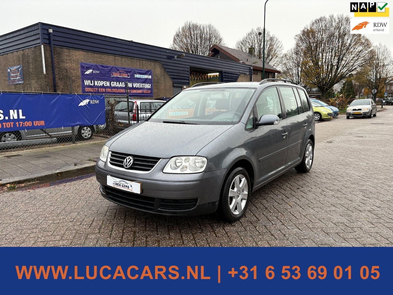 Volkswagen Touran - 1.6-16V FSI Trendline 1.6-16V FSI Trendline NIEUWE APK! - AutoWereld.nl