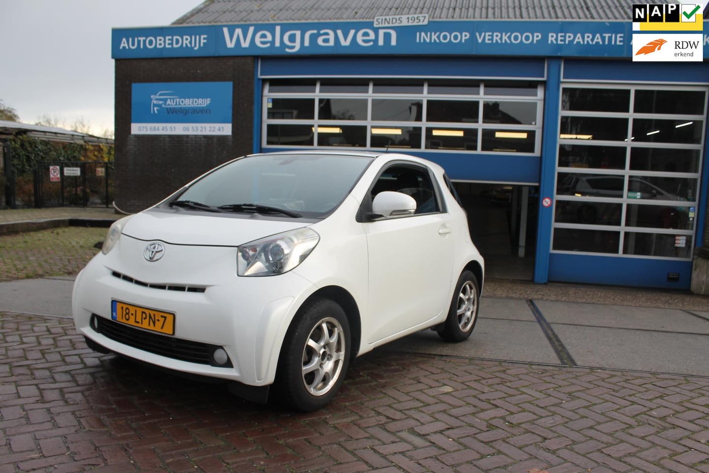 Toyota iQ - 1.0 VVTi Aspiration 1.0 VVTi Aspiration - AutoWereld.nl