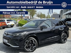 Volkswagen Tiguan - 1.5 eTSI 150pk DSG R-Line (Trekhaak, Camera, Keyless, Navi, IQ)