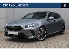 BMW 1-serie - 120 High Executive M Sport Automaat / Panoramadak / Sportstoelen / M Adaptief onderstel /