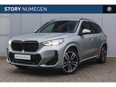 BMW X1 - sDrive18i M Sport Automaat / Trekhaak / Sportstoelen / Achteruitrijcamera / Comfort Access