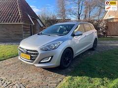 Hyundai i30 Wagon - 1.6 CRDi Comfort-BTW / BPM-EX LESAUTO