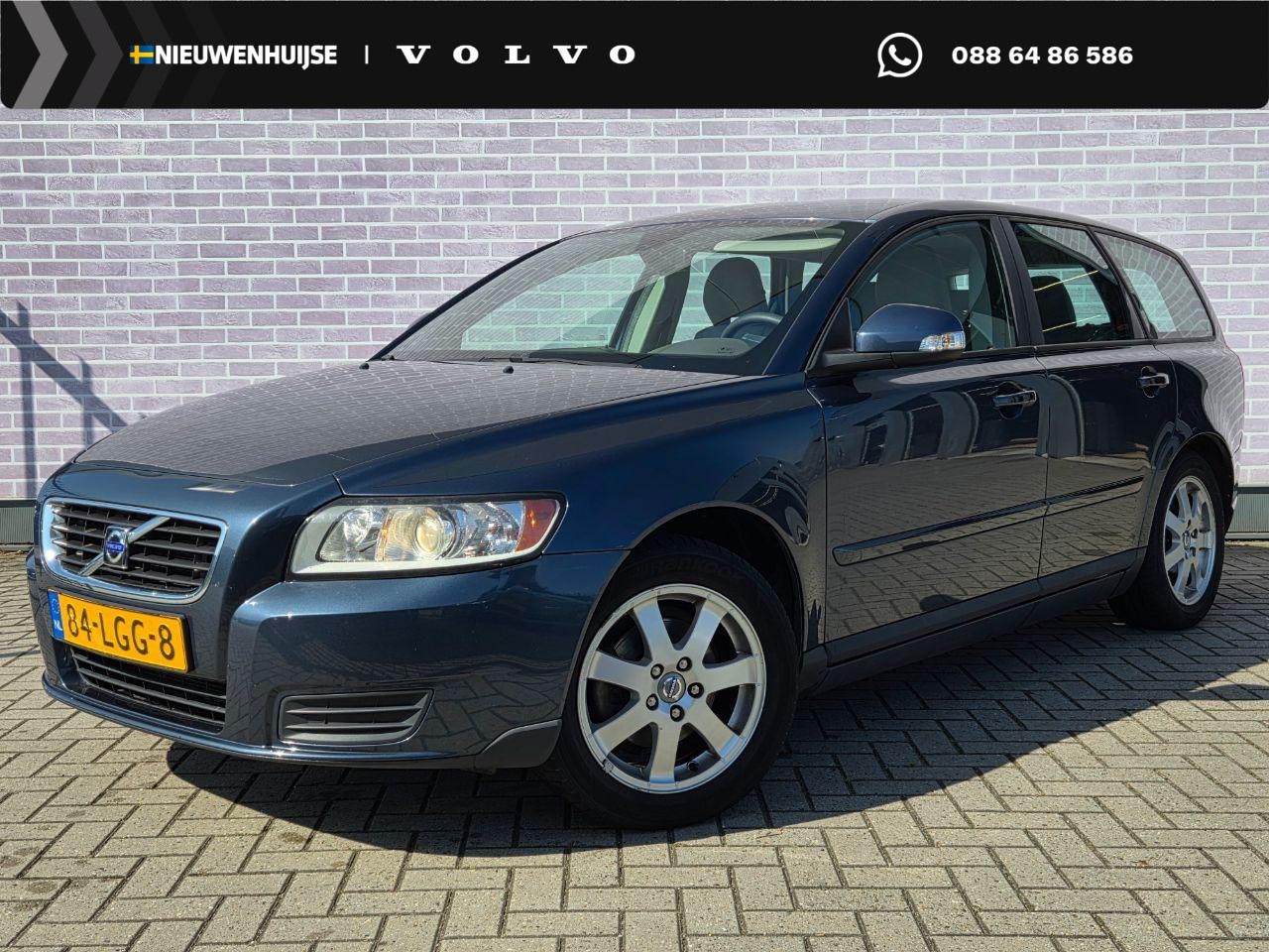 Volvo V50 - 2.0 | Trekhaak | Volvo dealer onderhouden | Lederen bekleding | Multifunctioneel stuurwiel - AutoWereld.nl