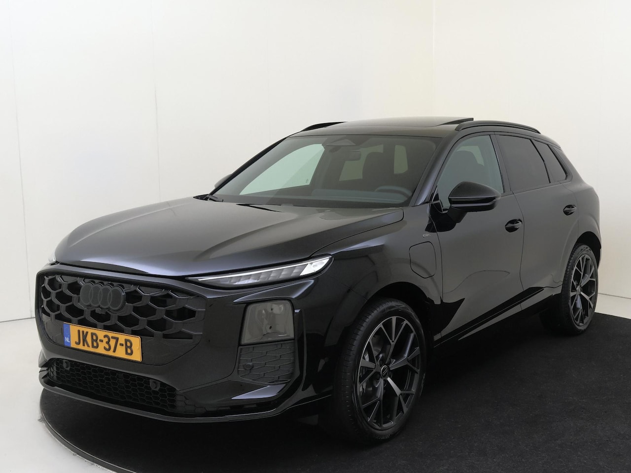 Audi Q3 - 1.5 200kW e-hybrid S edition - AutoWereld.nl