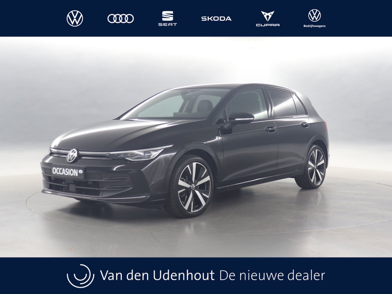 Volkswagen Golf - 1.5 eHybrid Life Edition  / Camera / Stoel+ stuurverwarming / App connect - AutoWereld.nl