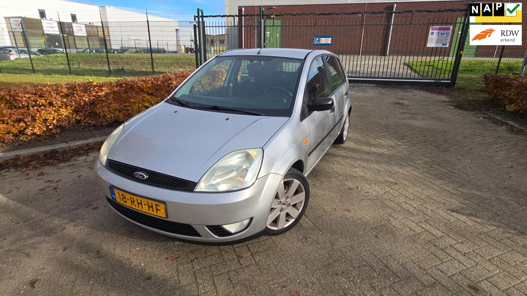 Ford Fiesta - 1.3 Futura 5 DEURS AIRCO NAP LAGE KM!! - AutoWereld.nl