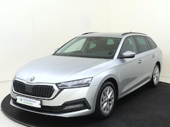Skoda Octavia Combi - 1.4 TSI iV PHEV Business Edition | Adaptieve cruise control | Navigatie | Stoel- en stuurw