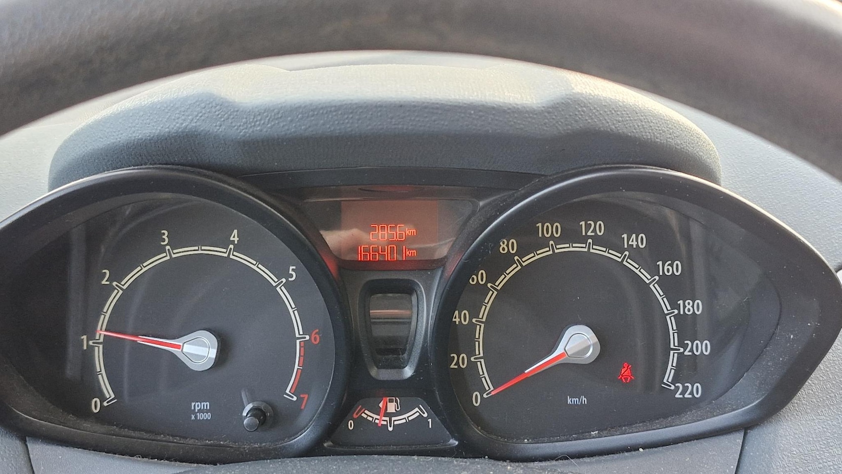 Ford Fiesta - 1.25 Trend APK 14-10-26 I Airco I 5 Deurs I Meeneemprijs