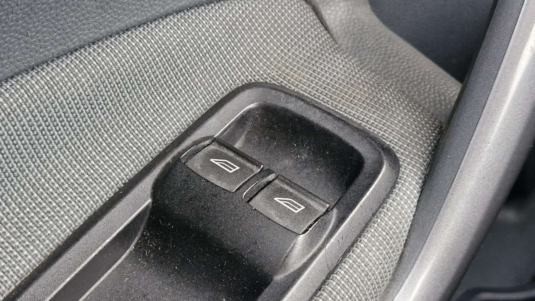 Ford Fiesta - 1.25 Trend APK 14-10-26 I Airco I 5 Deurs I Meeneemprijs