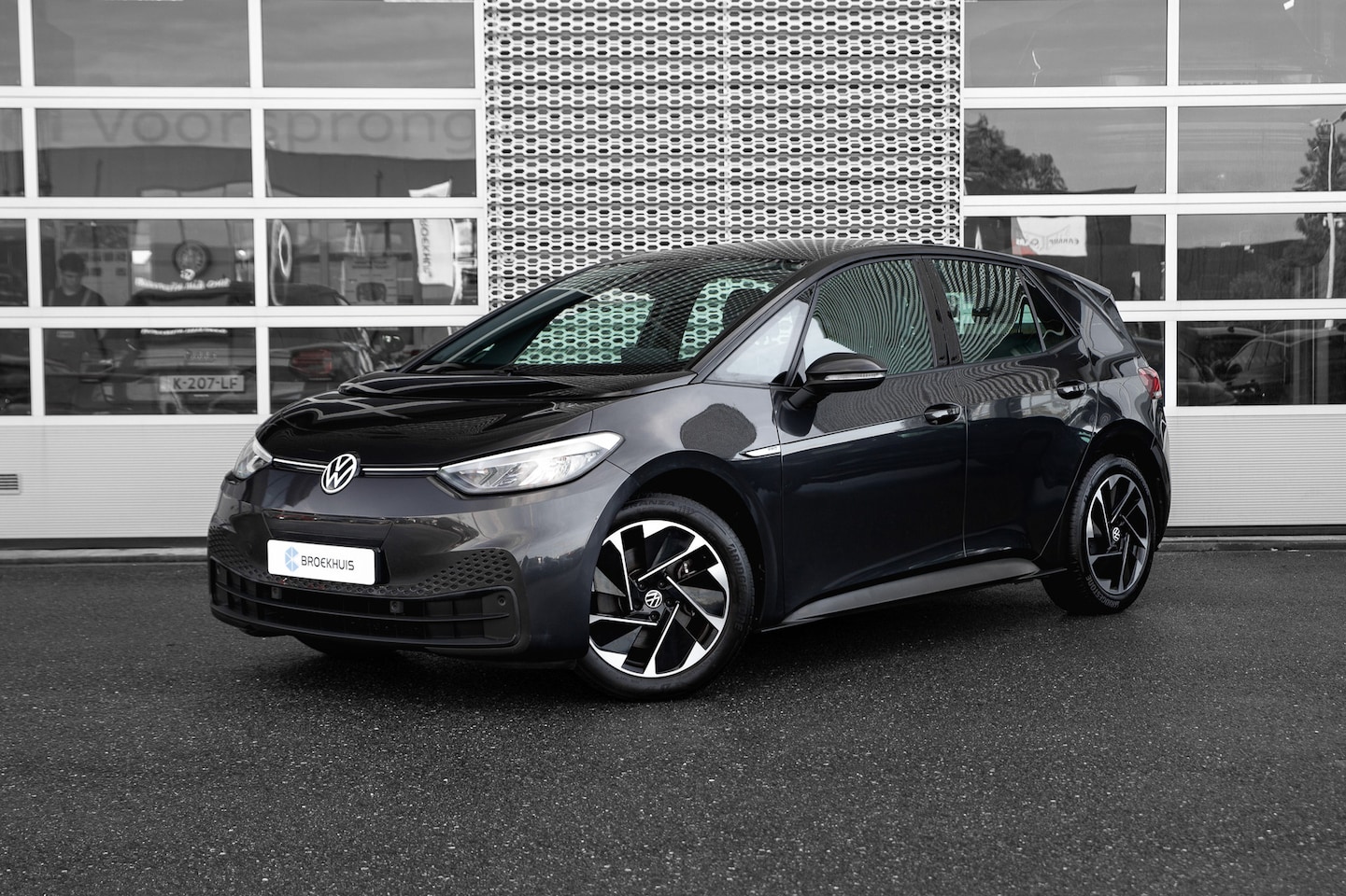 Volkswagen ID.3 - Life 58 kWh | Apple Carplay | Adaptive cruise | Stoelverwarming | - AutoWereld.nl