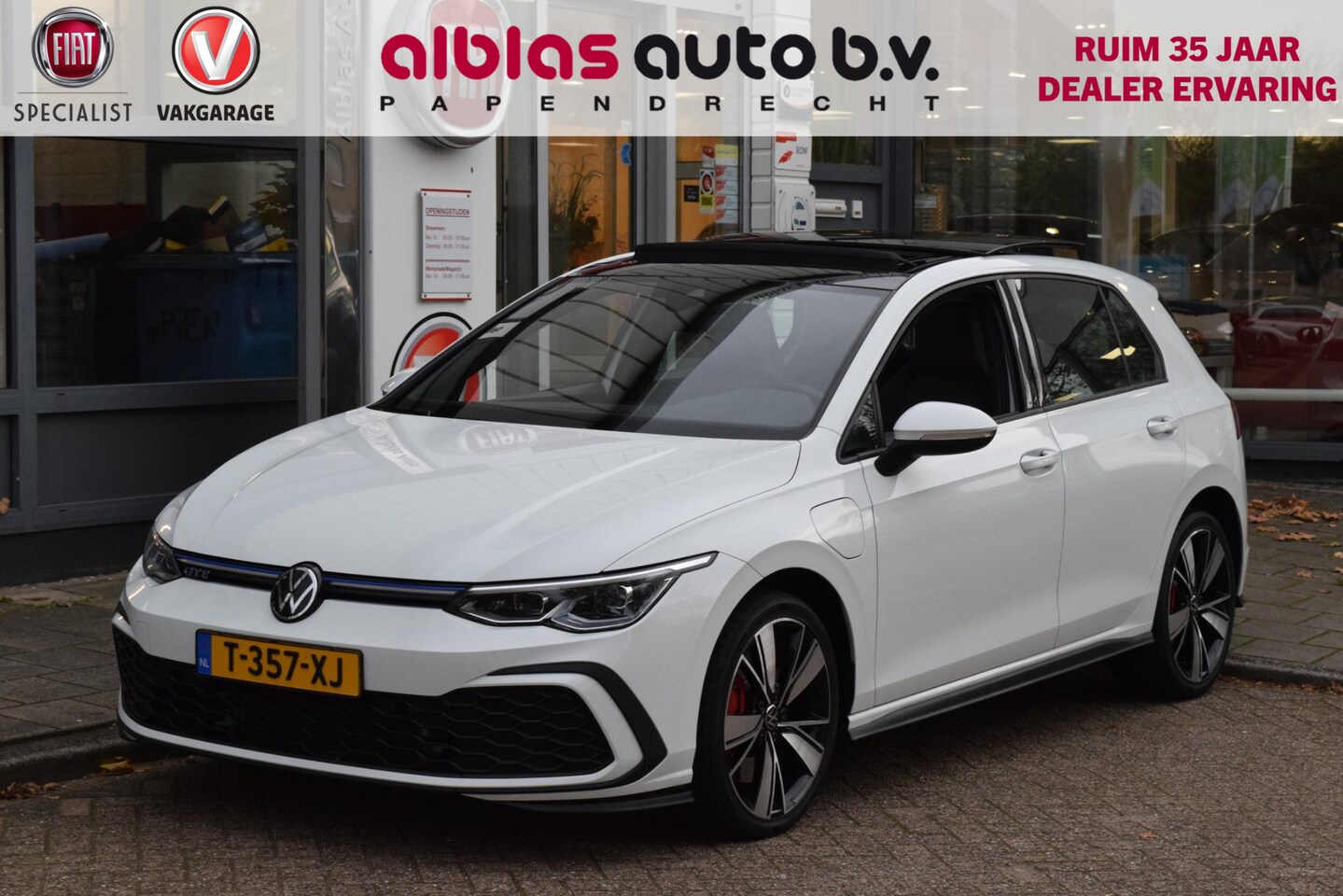 Volkswagen Golf - 1.4 eHybrid GTE|Dak|Sfeer|Stoel+stuurverw.| - AutoWereld.nl