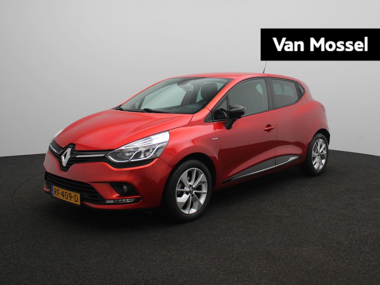 Renault Clio - 0.9 TCe Limited | Airco | Cruise control | Parkeersensoren  | Trekhaak - AutoWereld.nl