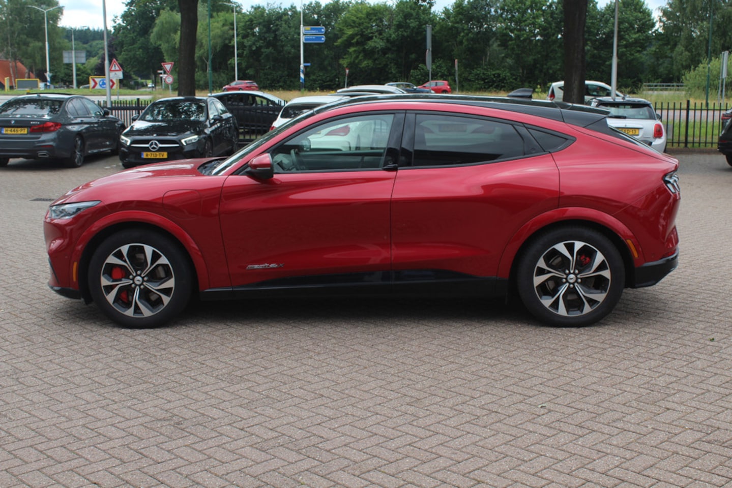 Ford Mustang Mach-E - Extended AWD 98 kWh / SoH 94.1% / Trekhaak / Panoramadak / Camera / Leder / 19'' / B&O / K - AutoWereld.nl