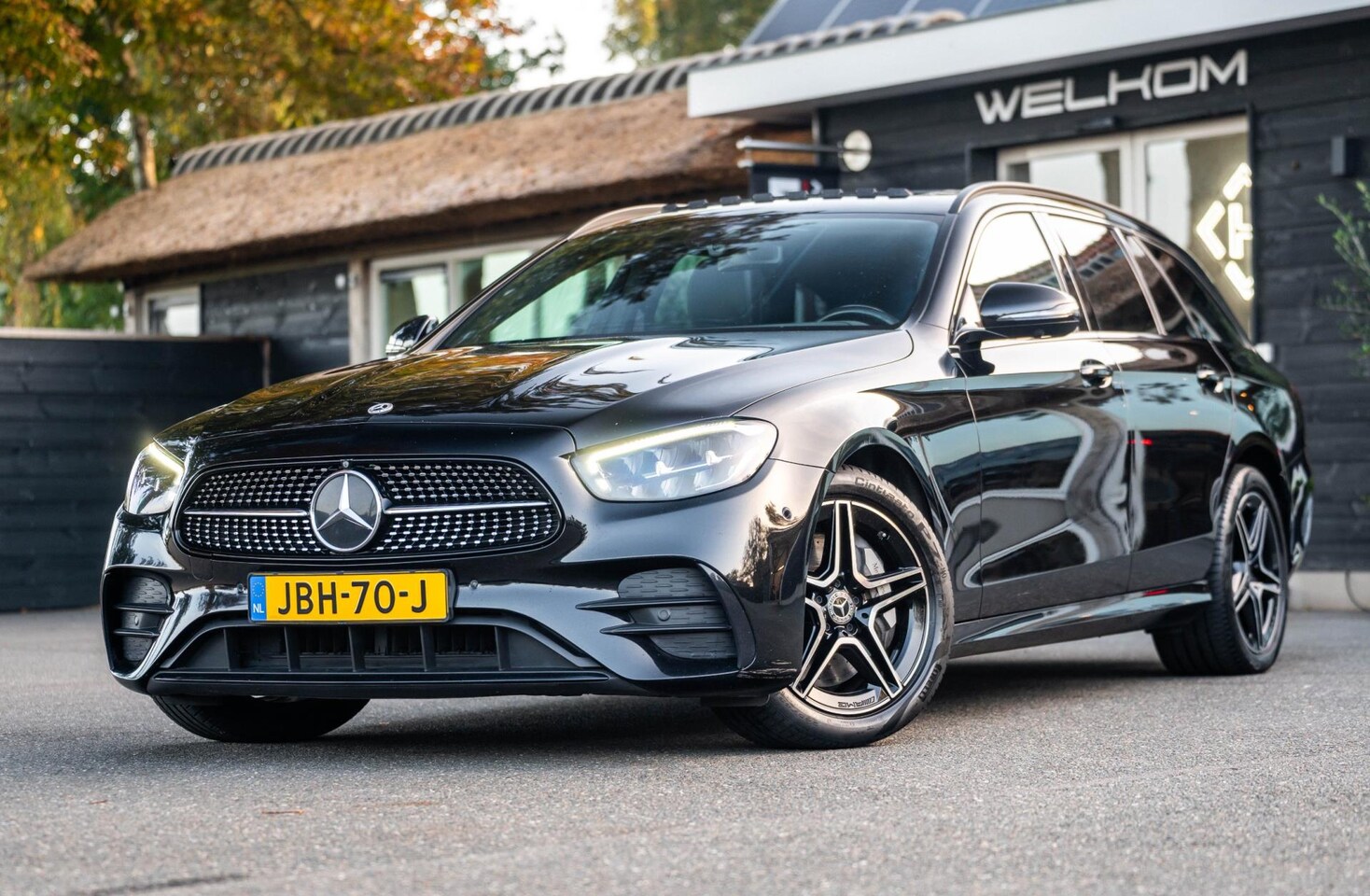 Mercedes-Benz E-klasse Estate - 300 e AMG Line Schuifdak I Trekhaak I 360 Camera I Sfeerverlichting I Led I Stoelverwarmin - AutoWereld.nl