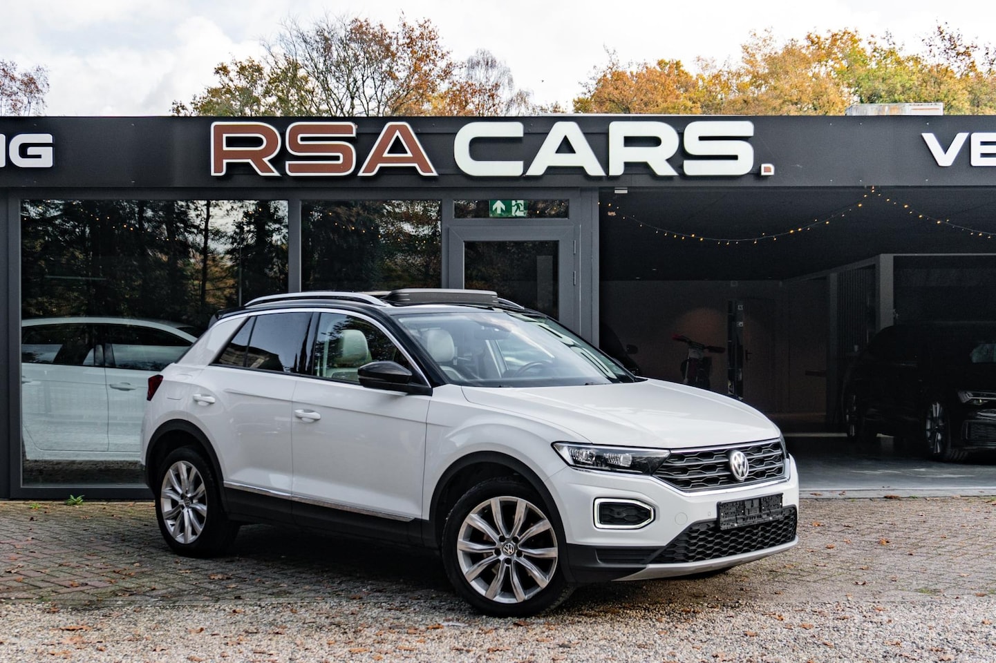 Volkswagen T-Roc - 2.0 TSI 4Motion Sport | PANO | KEYLESS | CARPLAY - AutoWereld.nl