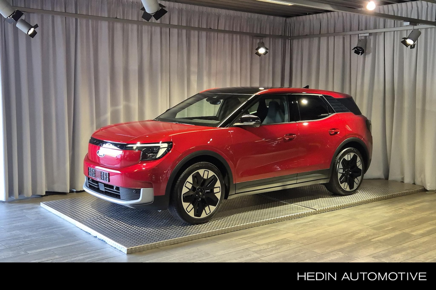 Ford Explorer - Premium Extended Range RWD 77 kWh Panoramadak | Driver Assist | 21" - AutoWereld.nl