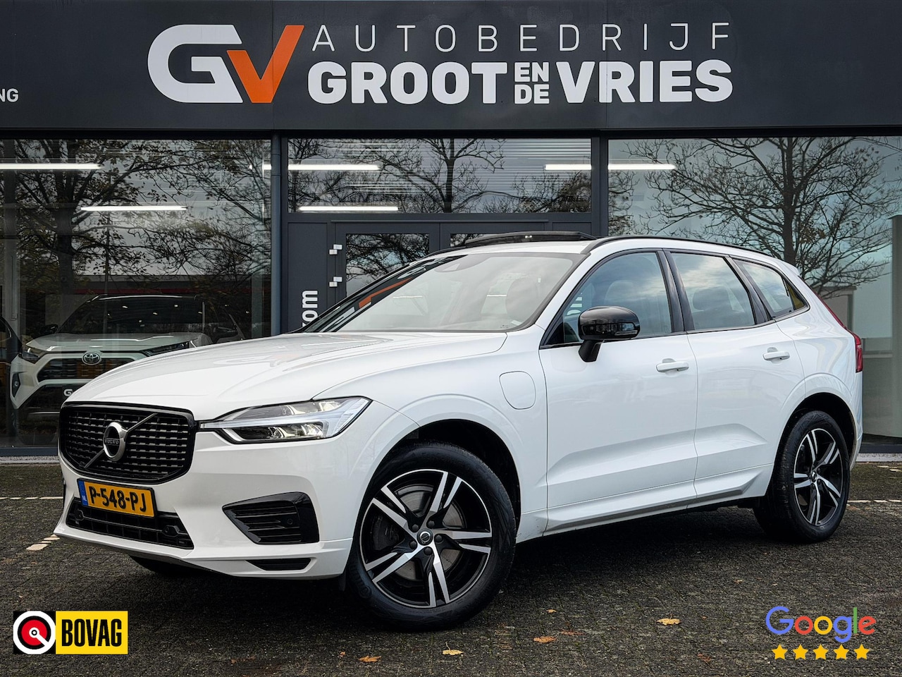 Volvo XC60 - 2.0 T8 Twin Engine AWD R-Design Panorama|Trekhaak - AutoWereld.nl