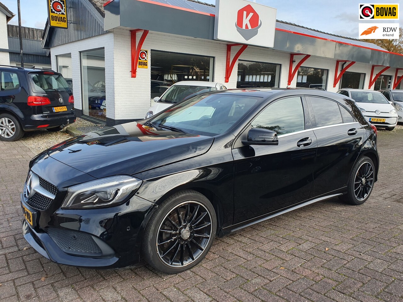 Mercedes-Benz A-klasse - 180 AMG Prestige Pano/Led/ NAVI BJ 2016 - AutoWereld.nl