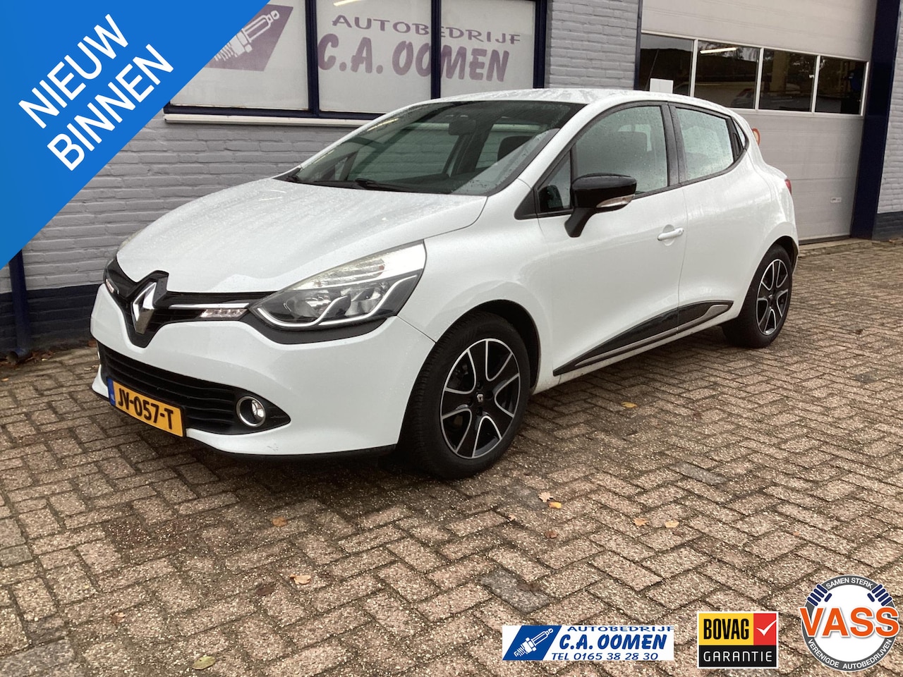 Renault Clio - 0.9 TCe Eco2 Expression Met garantie navigatie mistlampen 16 inch lichtmetaal cruise - AutoWereld.nl