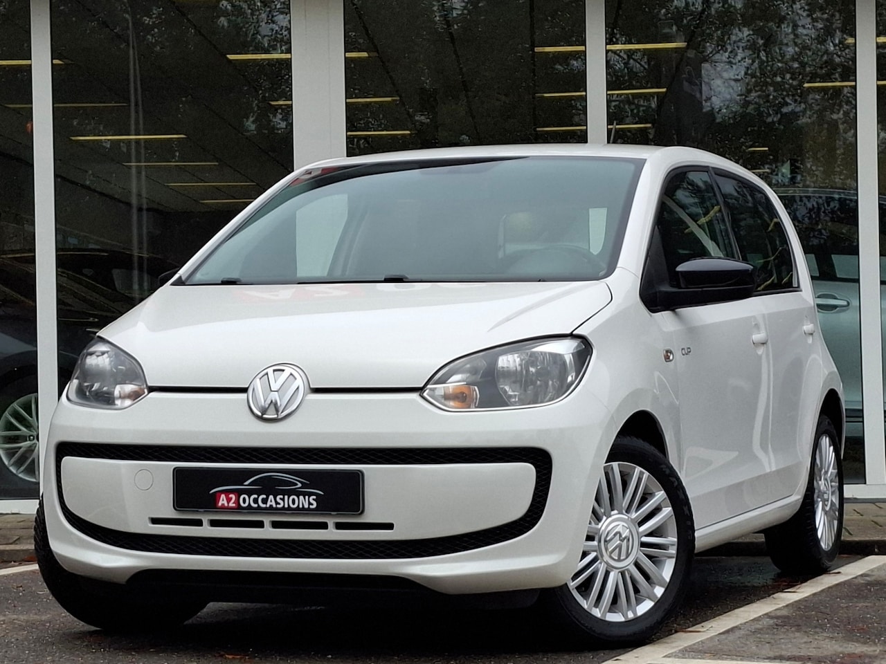 Volkswagen Up! - 1.0 75pk 5 Drs/Airco/LM Velgen - AutoWereld.nl