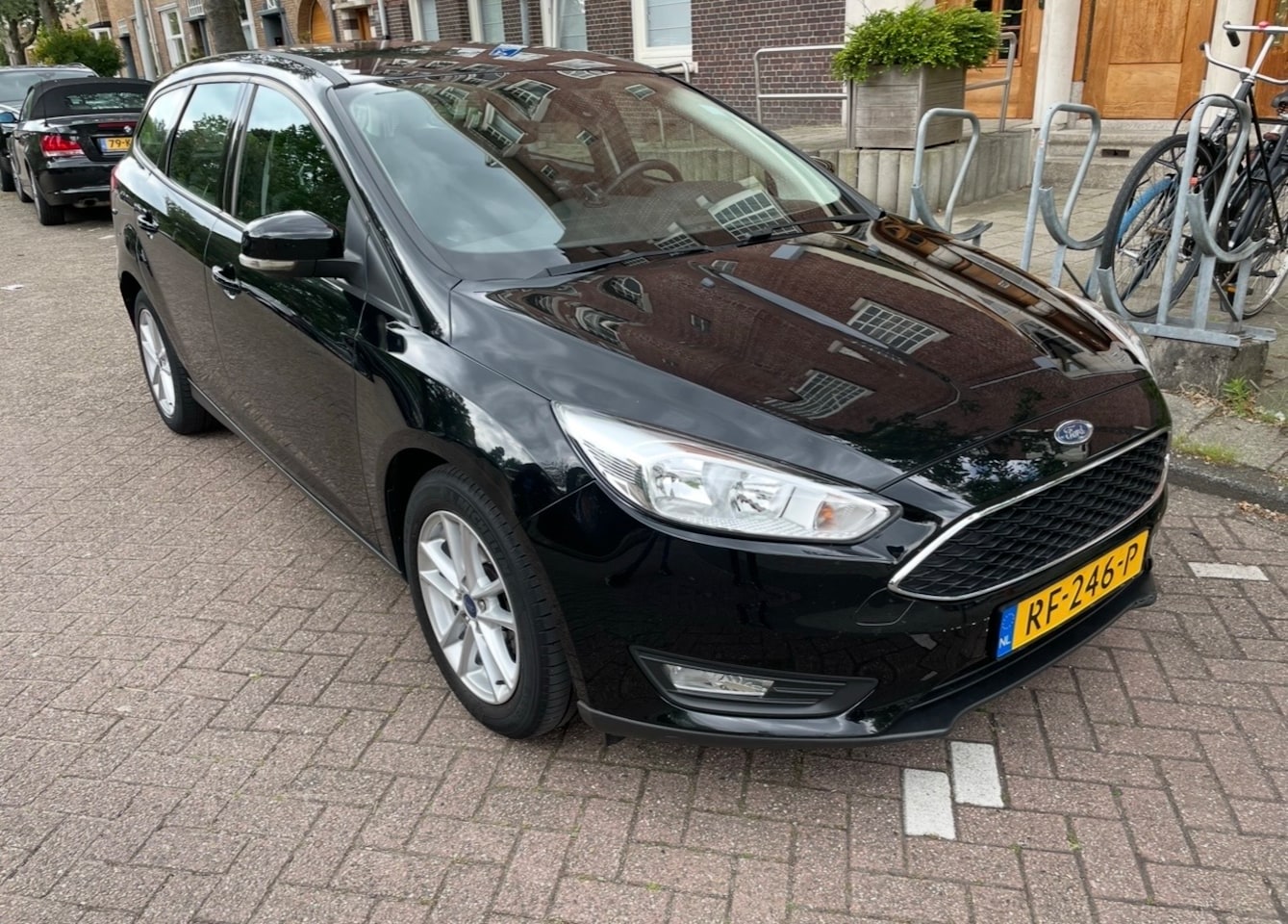 Ford Focus Wagon - 1.0 Titanium - AutoWereld.nl