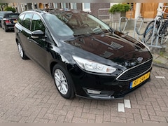 Ford Focus Wagon - 1.0 Titanium