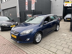 Ford Focus Wagon - 1.0 EcoBoost Titanium Trekhaak Airco 6Bak NAP APK