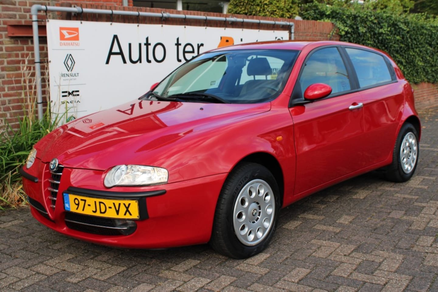Alfa Romeo 147 - 1.6 T-Spark 105 pk 5 deurs Progression - AutoWereld.nl