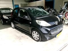 Peugeot 107 - 1.0-12V XS Airco