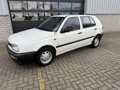 Volkswagen Golf - 3