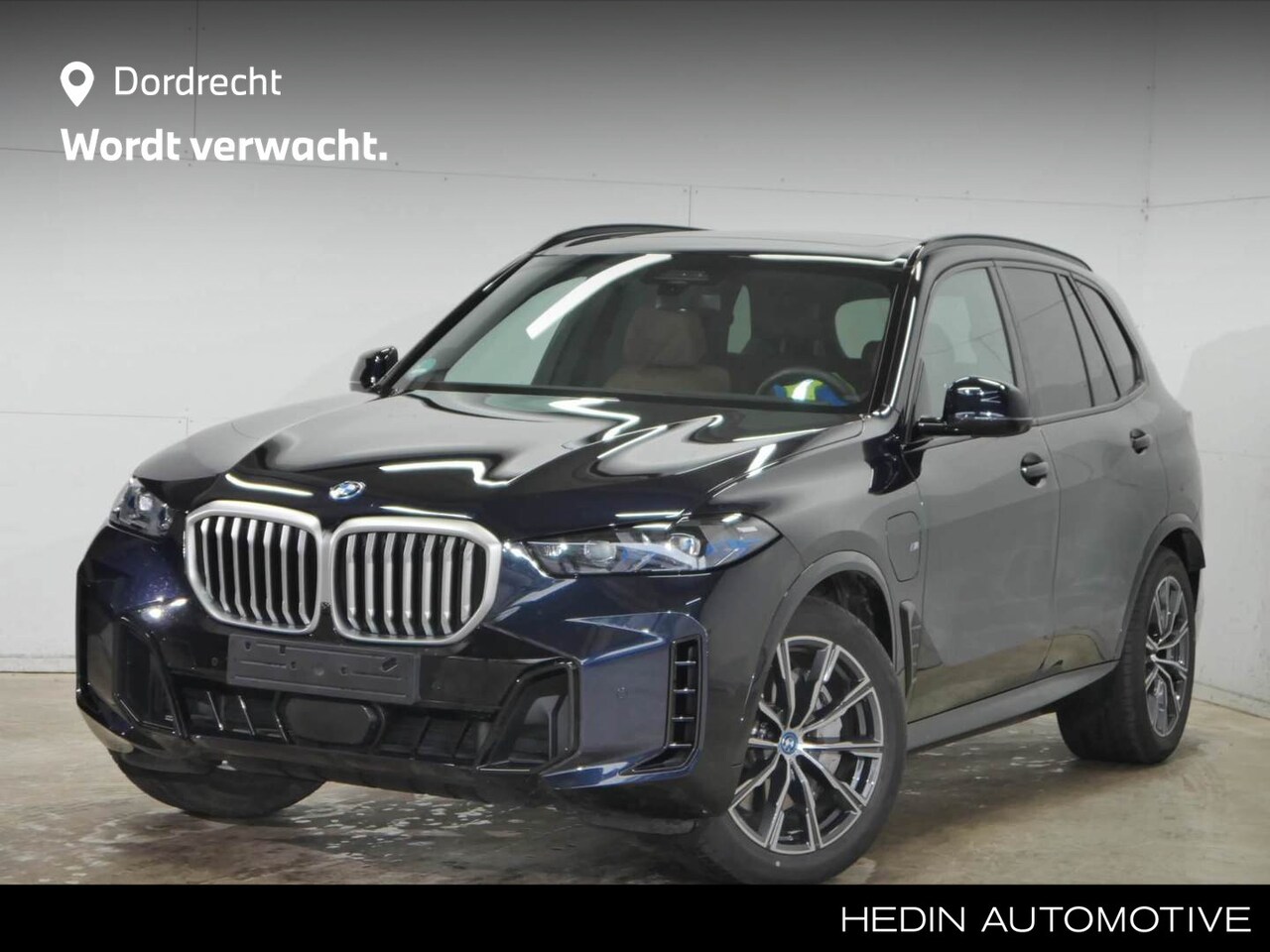 BMW X5 - xDrive50e M-Sport | Panorama | Driving Assistant Professional | Harman Kardon | Trekhaak | - AutoWereld.nl
