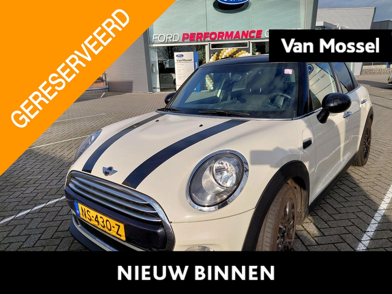 MINI Cooper - Mini 1.5 Business | PANORAMADAK | PARKEERSENSOREN | AIRCO | - AutoWereld.nl