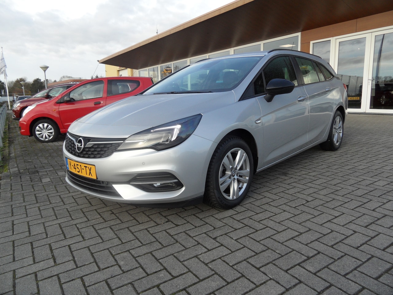 Opel Astra Sports Tourer - 1.2 Edition 1.2 Edition - AutoWereld.nl