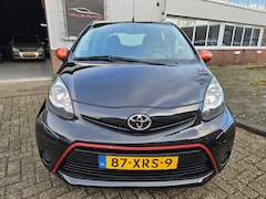 Toyota Aygo - 1.0 5 DEURS Orange Black Edition AIRCO Lage km