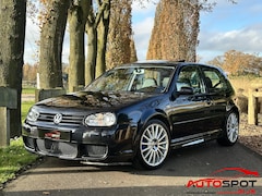 Volkswagen Golf - 3.2 V6 R32