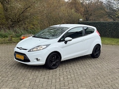 Ford Fiesta - 1.25 Champions AIRCO I VOORUIT VERW I STOELVER I NETTE AUTO