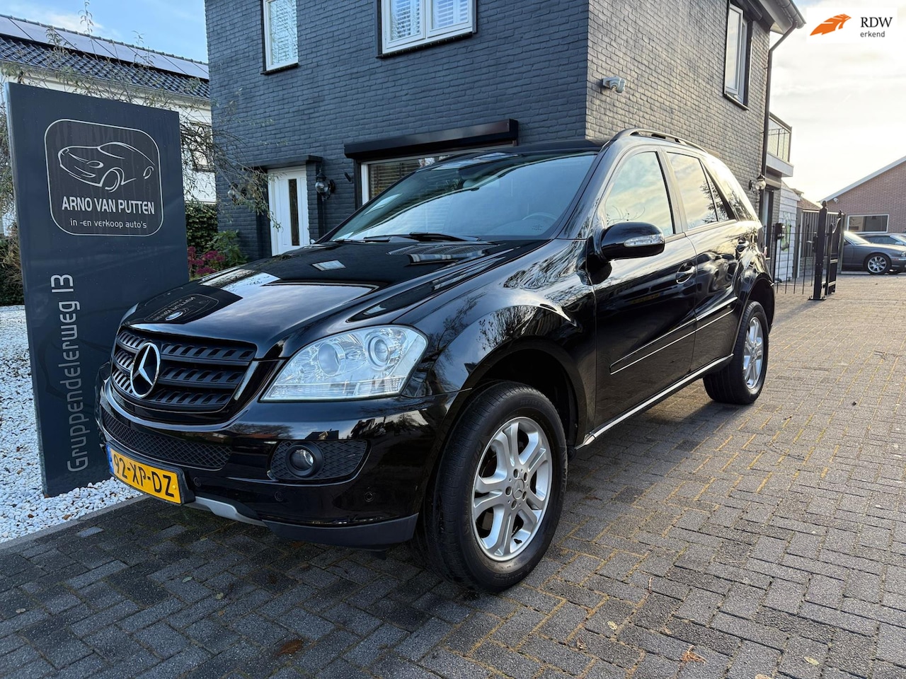 Mercedes-Benz M-klasse - 350 V6 Benzine / schuifdak / Leer - AutoWereld.nl