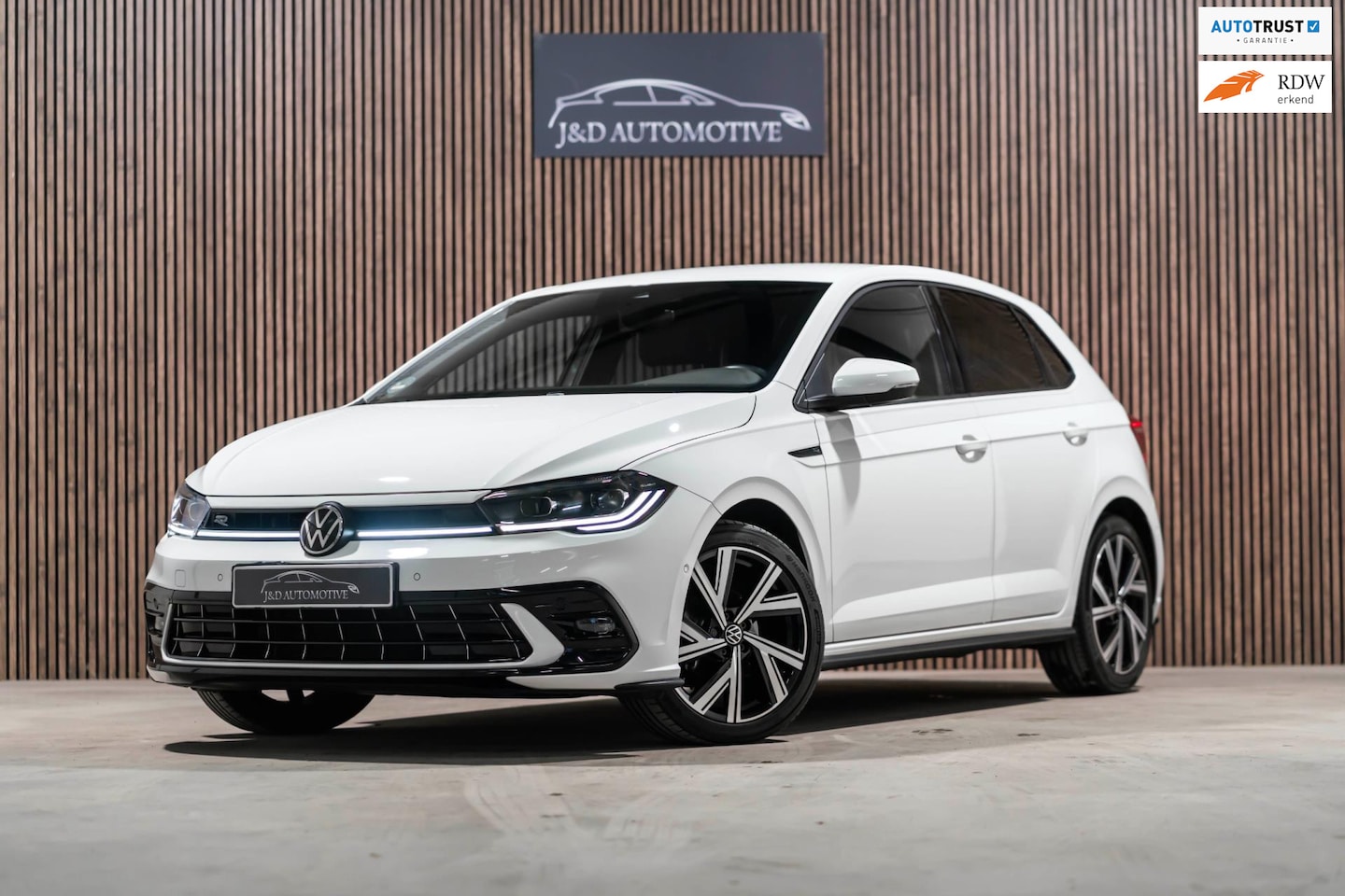 Volkswagen Polo - 1.0 TSI R-Line DSG PANO IQ CAMERA - AutoWereld.nl