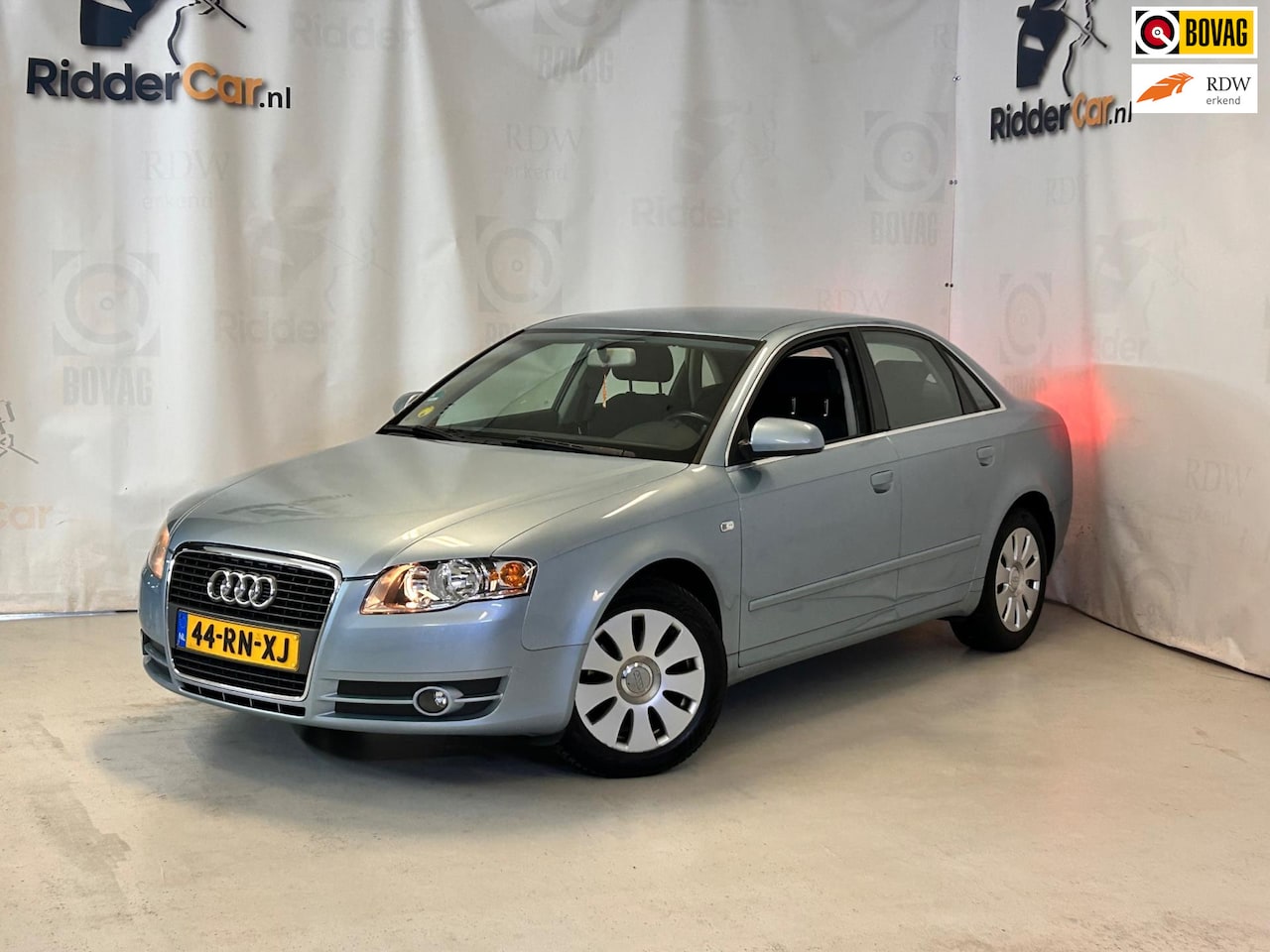 Audi A4 Limousine - 2.0 Pro Line|AUTOMAAT|AIRCO|ELEK RAMEN VOOR|RADIO|VELGEN - AutoWereld.nl