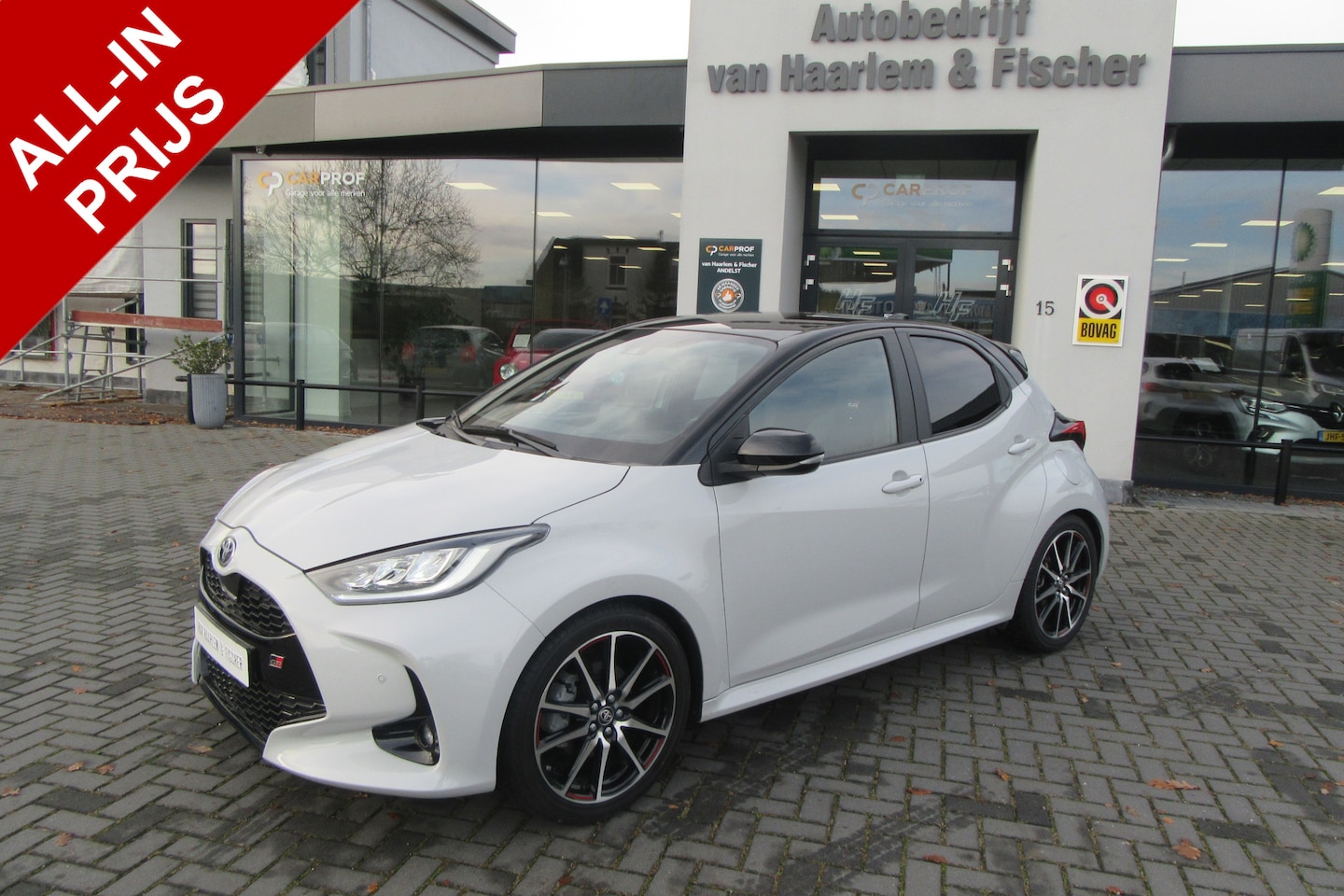 Toyota Yaris - 1.5 Hybrid GR Sport Premium, Vol opties - AutoWereld.nl