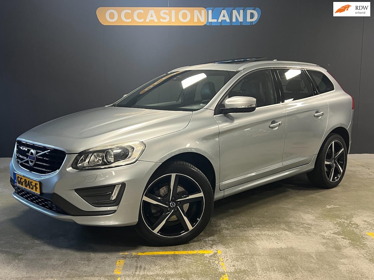 Volvo XC60 - 2.0 T5 FWD R-Design AUT|PANO|ACC|KEYLESS|MEMORY|EXPORT! - AutoWereld.nl