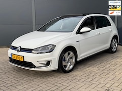 Volkswagen Golf - 1.4 TSI GTE / Pano / Leer / Nap / Trekhaak