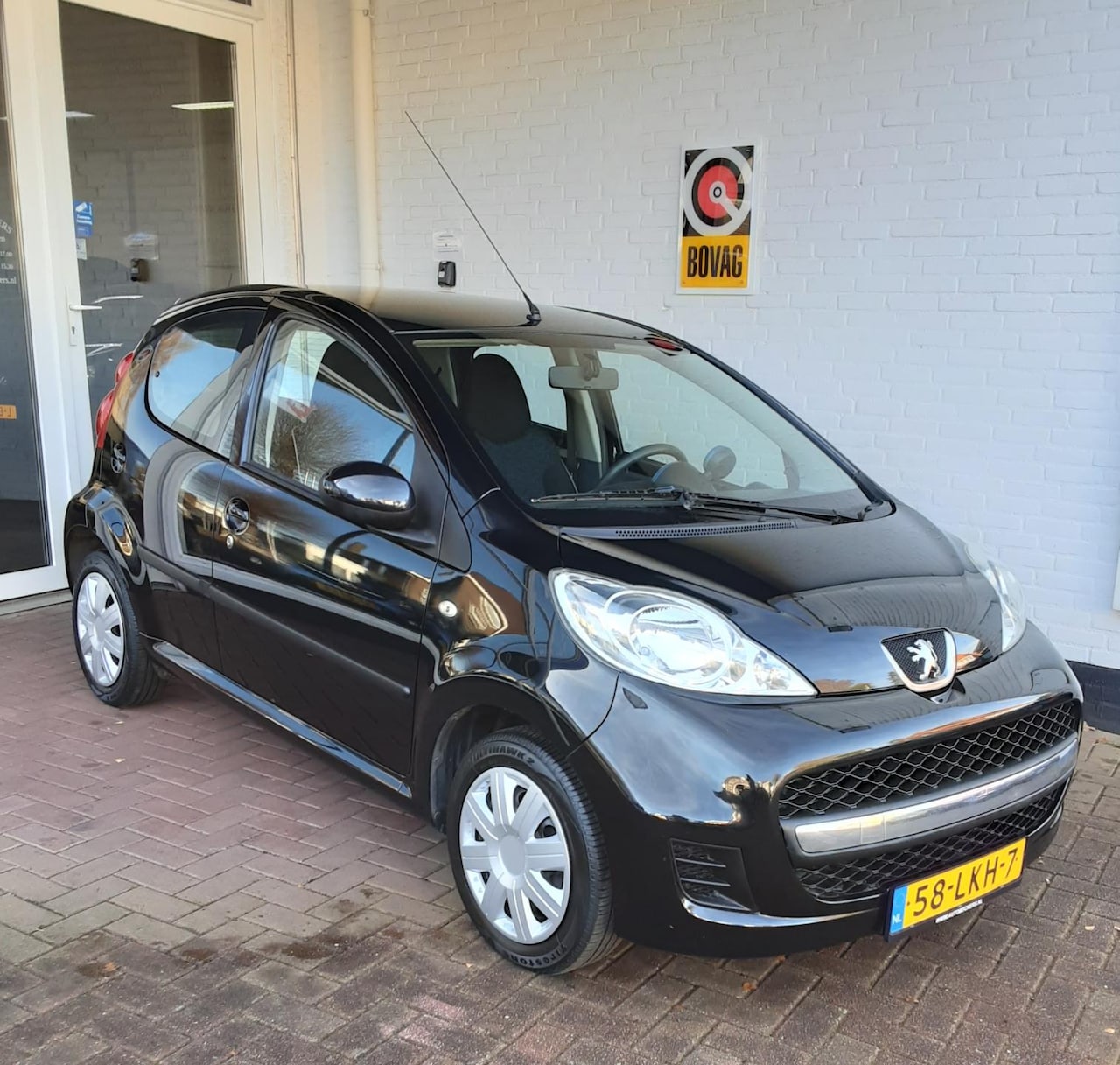 Peugeot 107 - 1.0-12V Urban Move *1STE EIGENAAR / 5DRS / AIRCO* - AutoWereld.nl