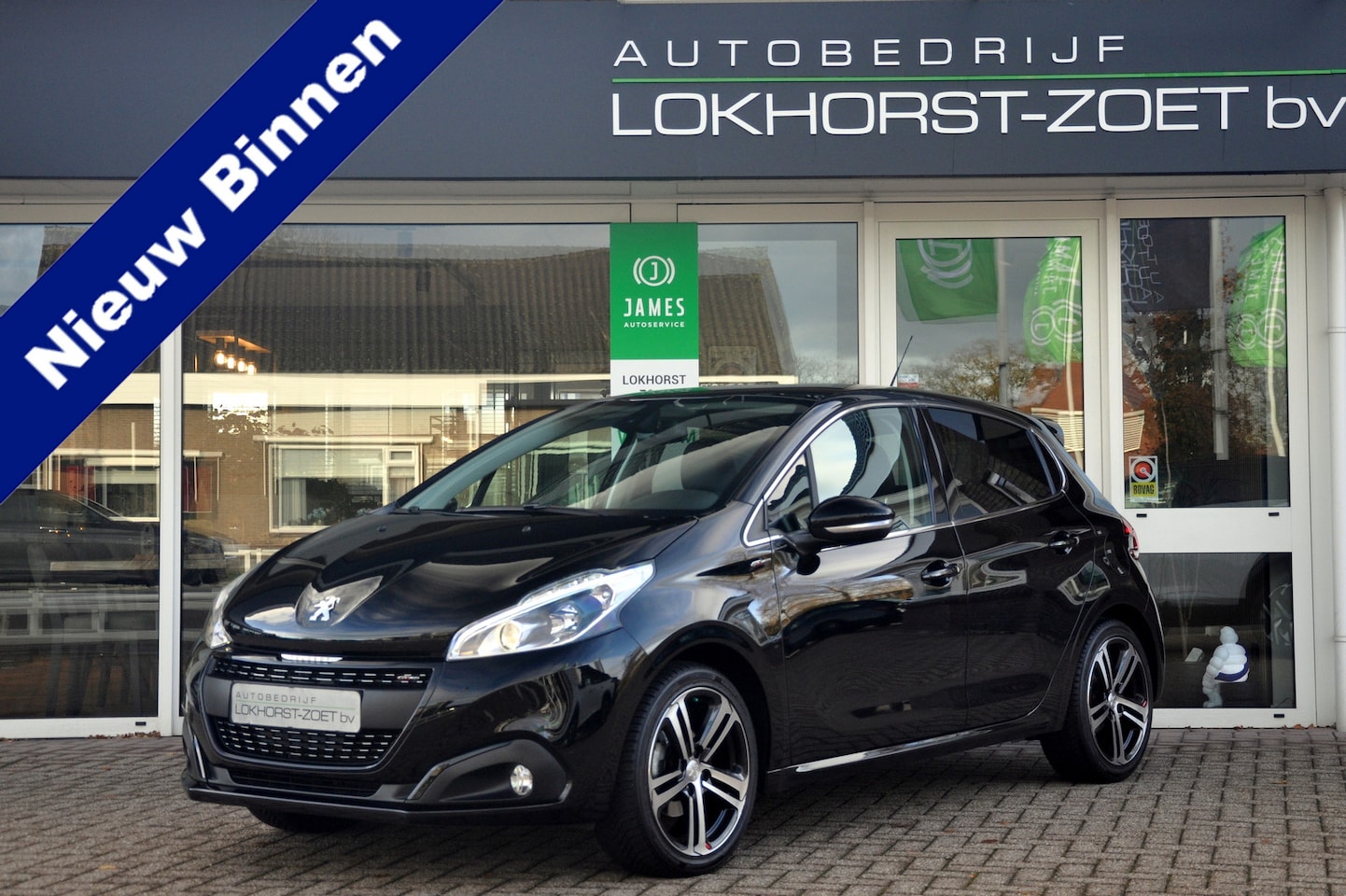 Peugeot 208 - 1.2 PureTech 110 PK GT-Line | Navigatie | 17 inch |  Nieuwe d-riem - AutoWereld.nl