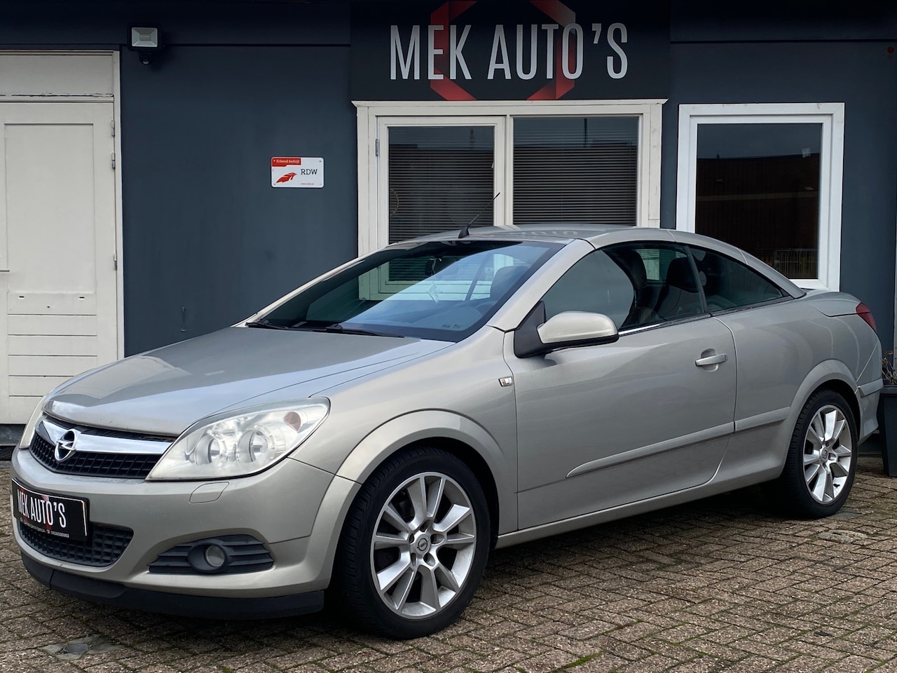 Opel Astra TwinTop - 1.8 Enjoy|Cabrio|Airco|Stoelvw|APK 10-26| - AutoWereld.nl